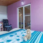 Apartamento 5 *
