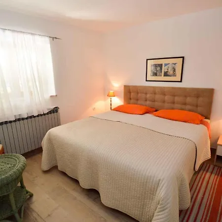 Apartment Karolina III 11098 * プーラ