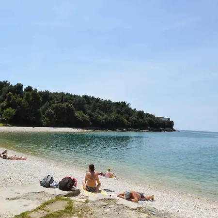 Apartment Pula 5 *