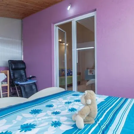 Apartment Pula 5 *