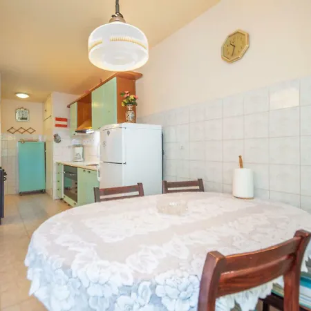 Apartment Karolina III 11098 アパート