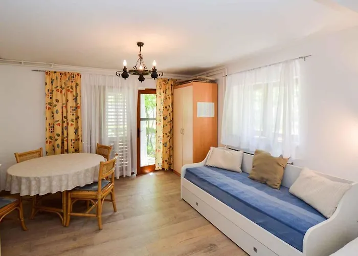 Διαμέρισμα 5 *